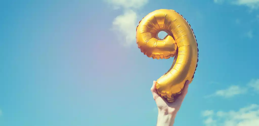 Ballon en forme de numéro 9